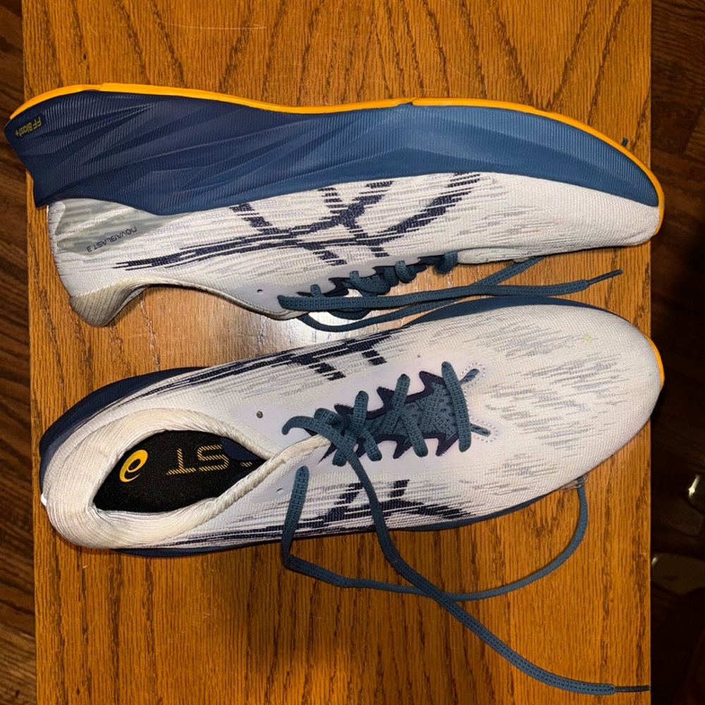 ASICS men’s Novablast size 12